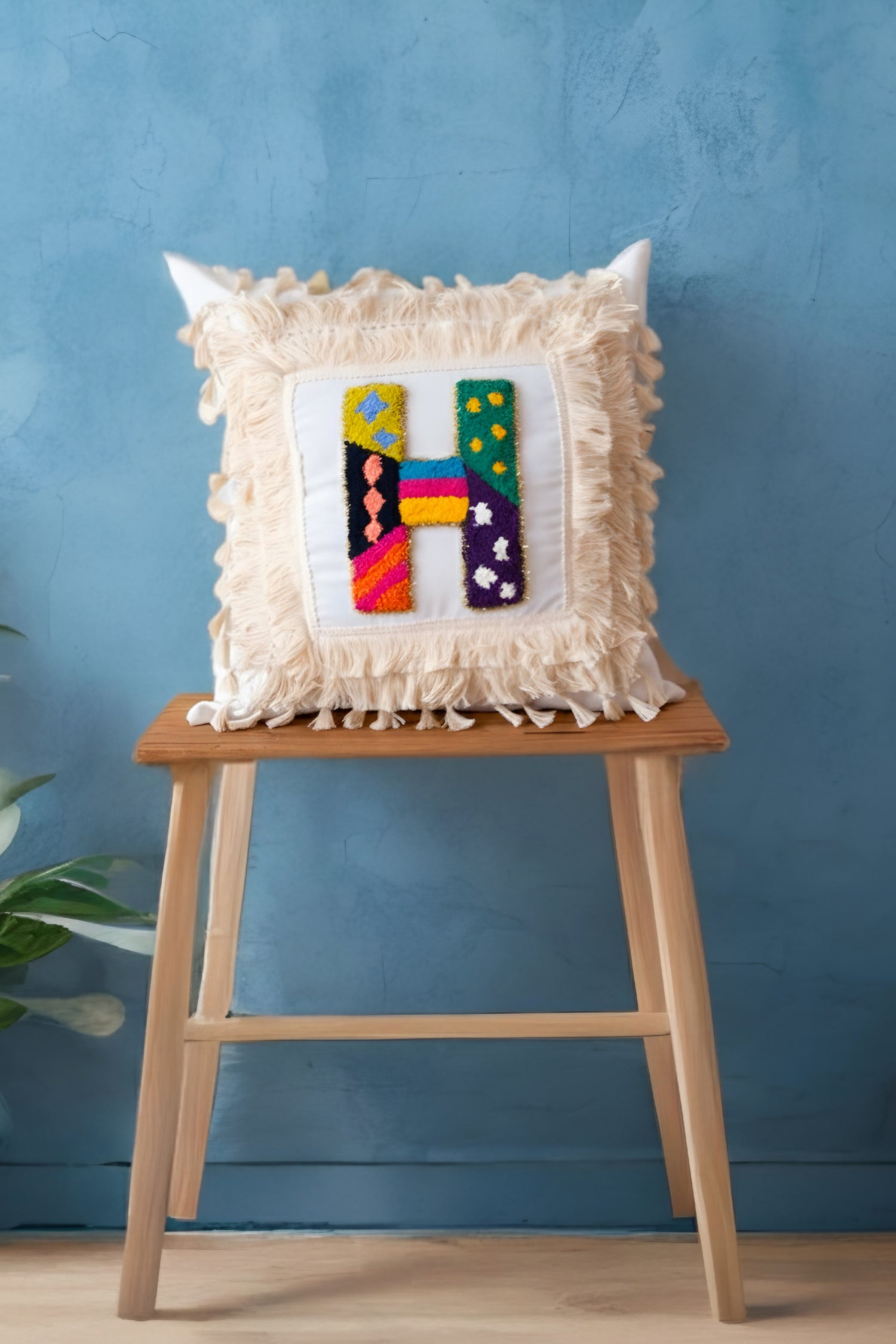 Kişiye Özel Baş Harf Punch İşlemeli Kırlent