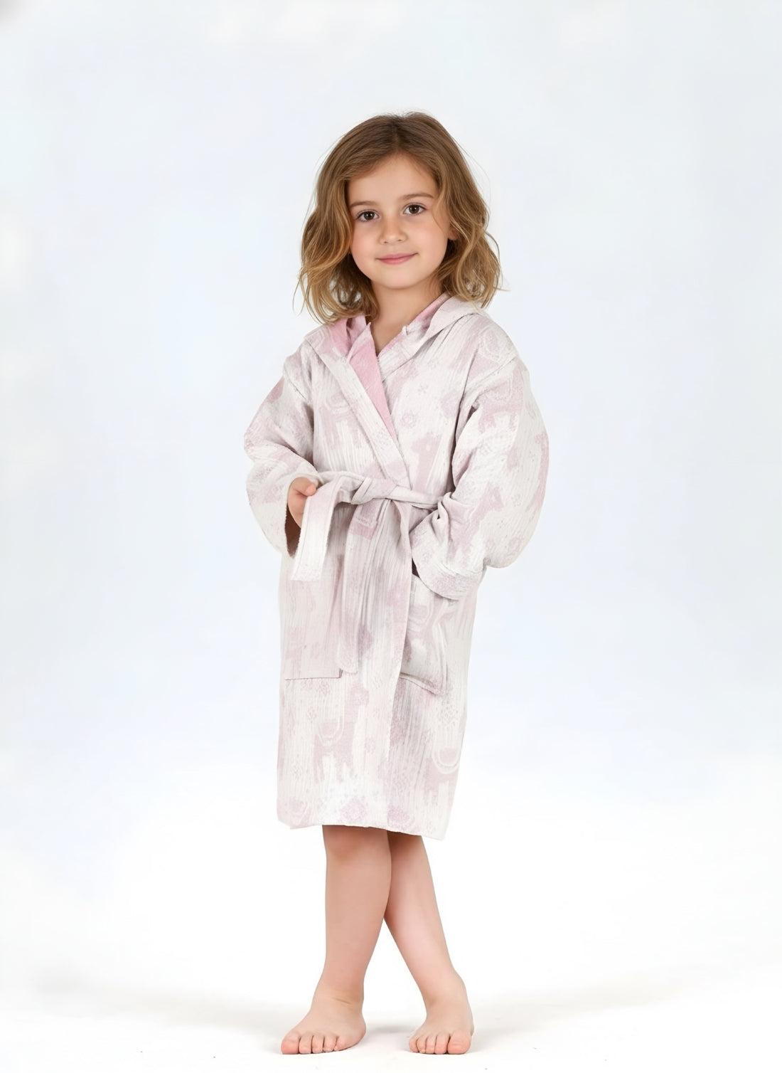 Pembe Alpaga Desenli Müslin Kapüşonlu Çocuk Bornoz