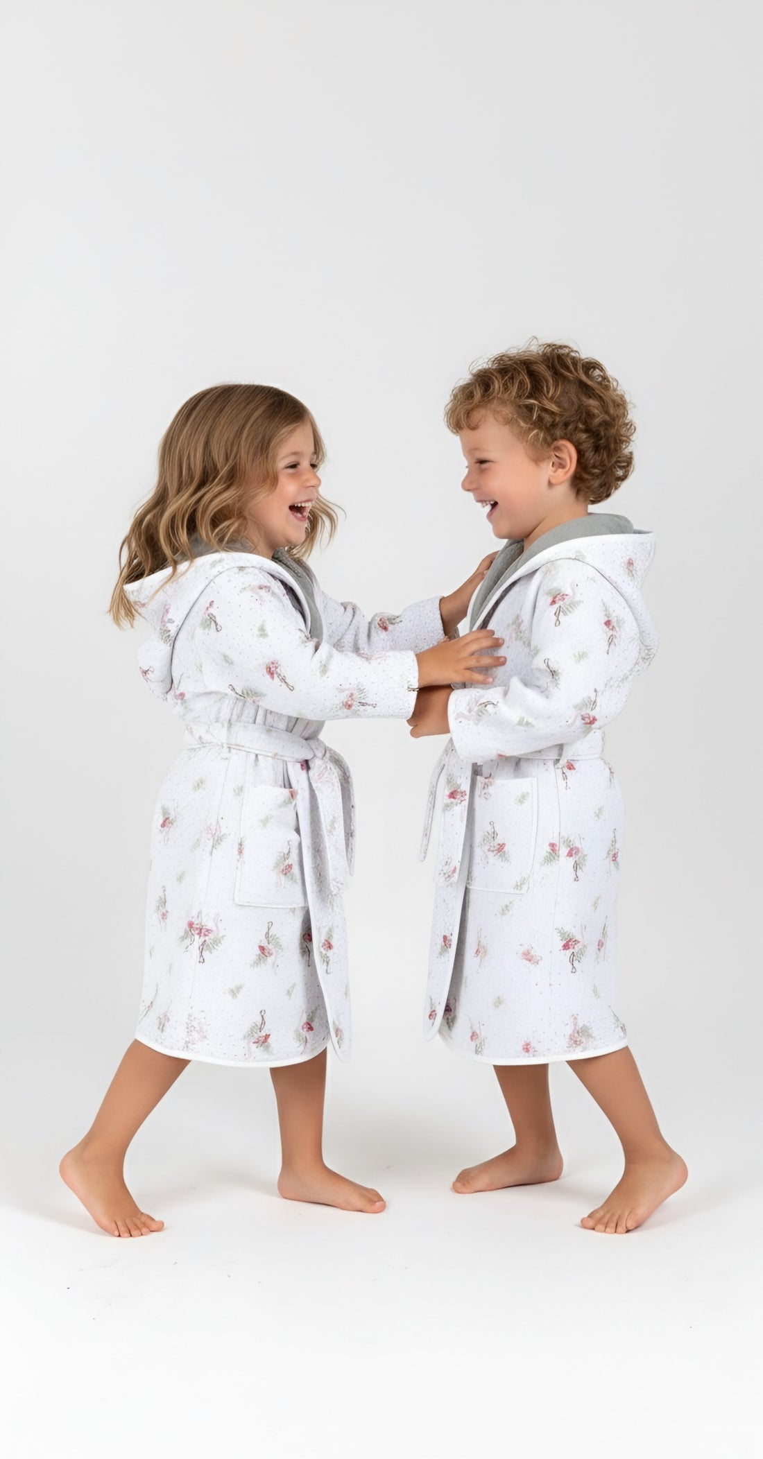 Çift Taraflı Kapüşonlu Çocuk Bornoz