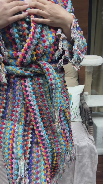 Kara Tezgâh El Dokuma Kapüşonlu Bubble Bornoz